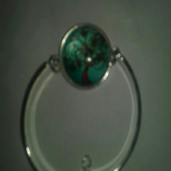 Jewelry - Picture 3 of 4